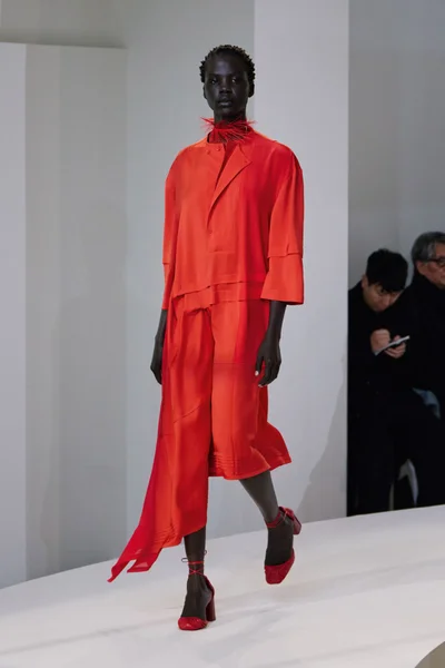 Look 11